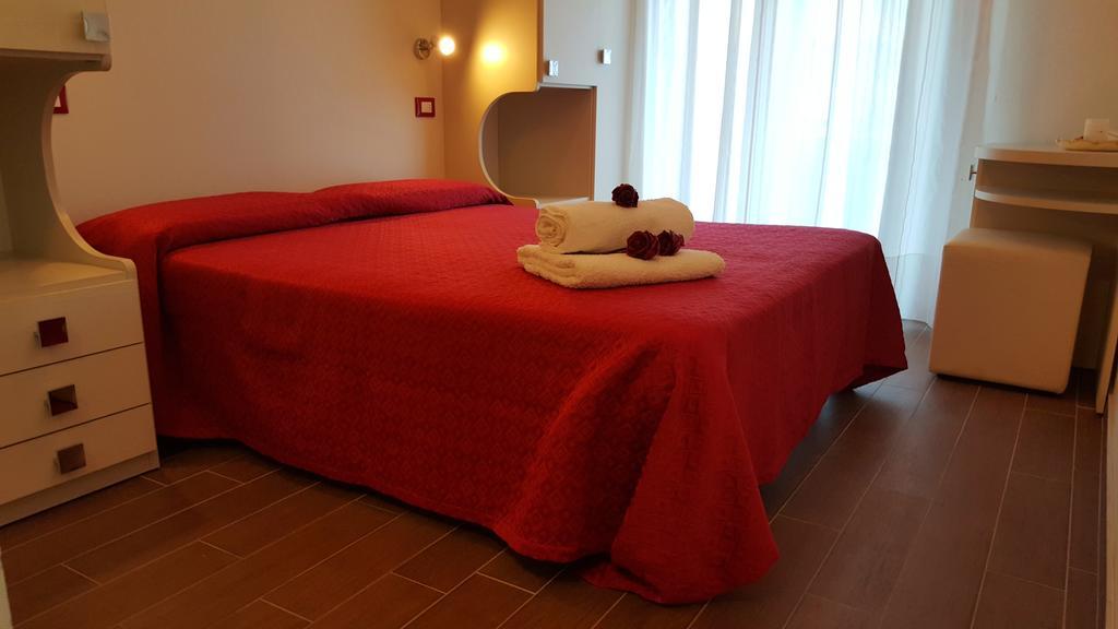 Hotel Perla Verde Ріміні Номер фото